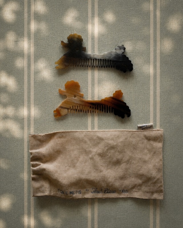 Buffalo Horn Comb. < Poodle >