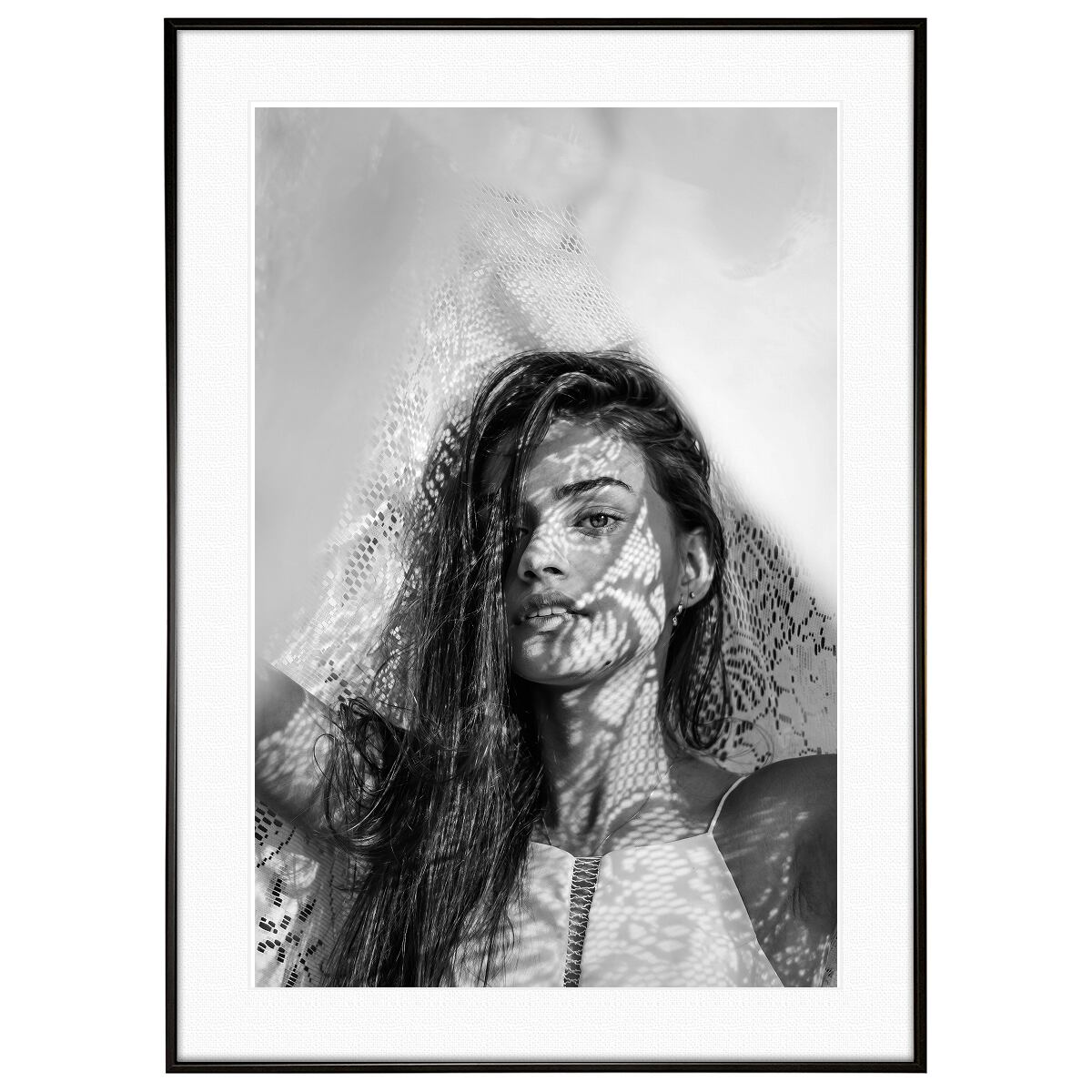 人物写真 ベールをかぶる長い髪の女性 インテリアモノクロアートポスター額装 AS2385