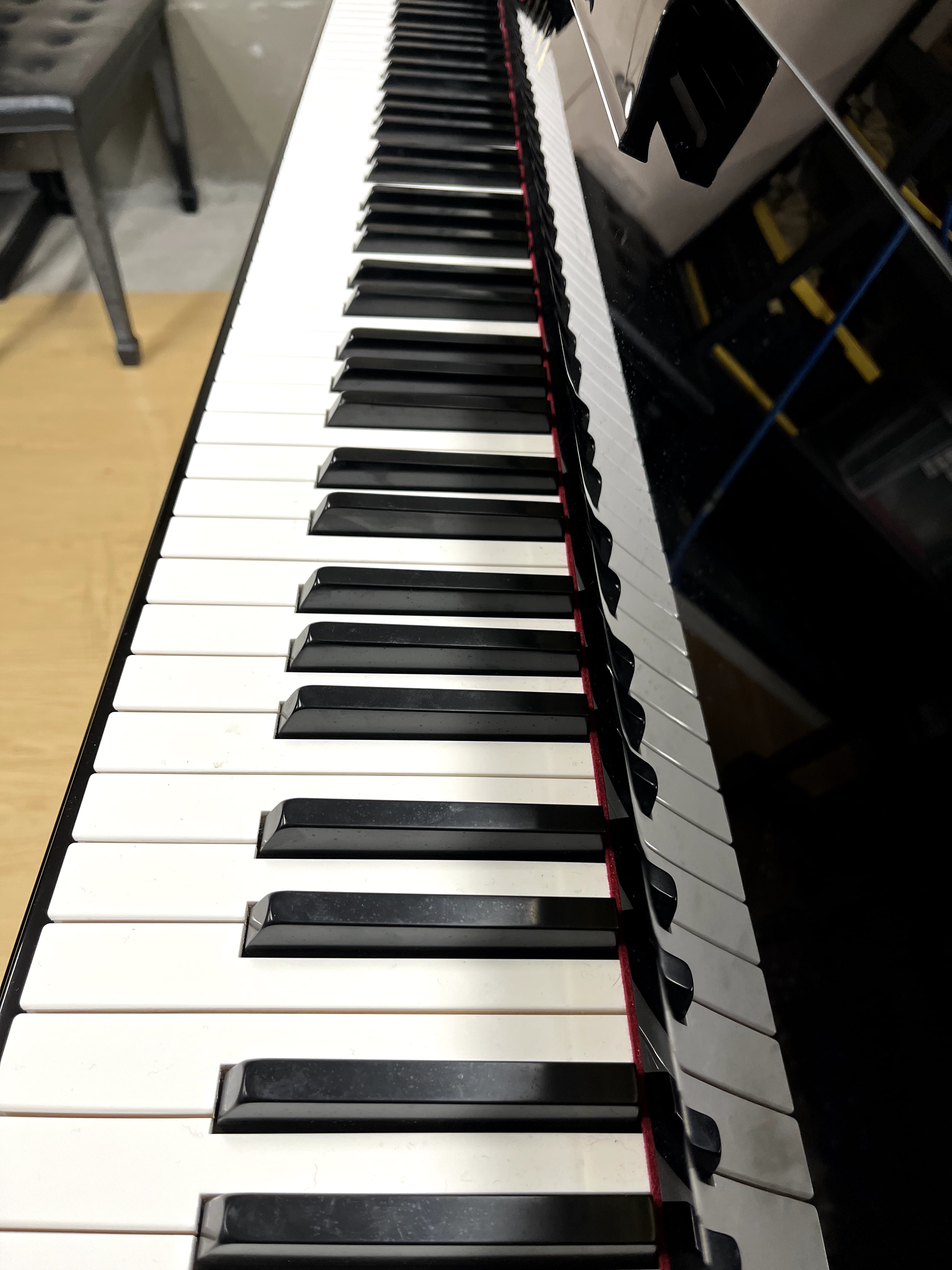 中古ヤマハアップライトピアノ　b113SC2