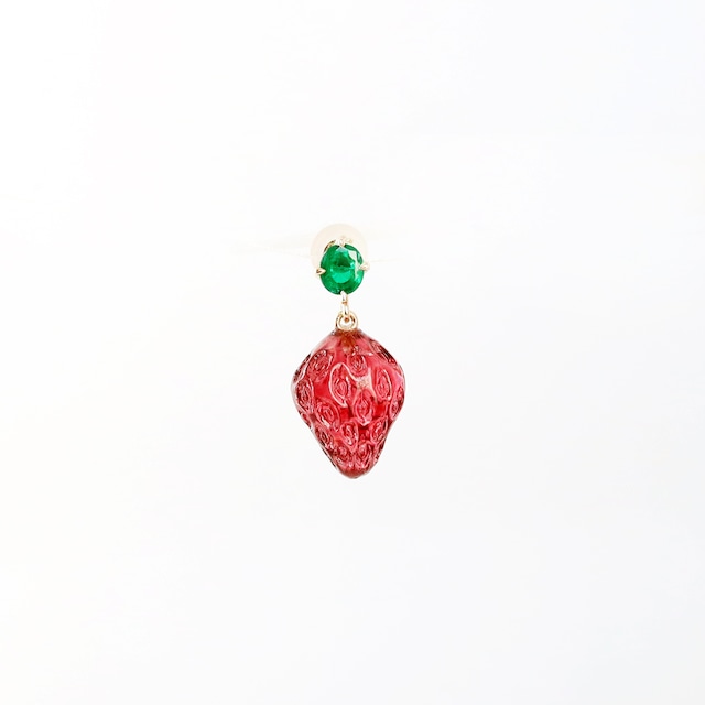 <NEW> Muse Strawberry Pierced Earrings