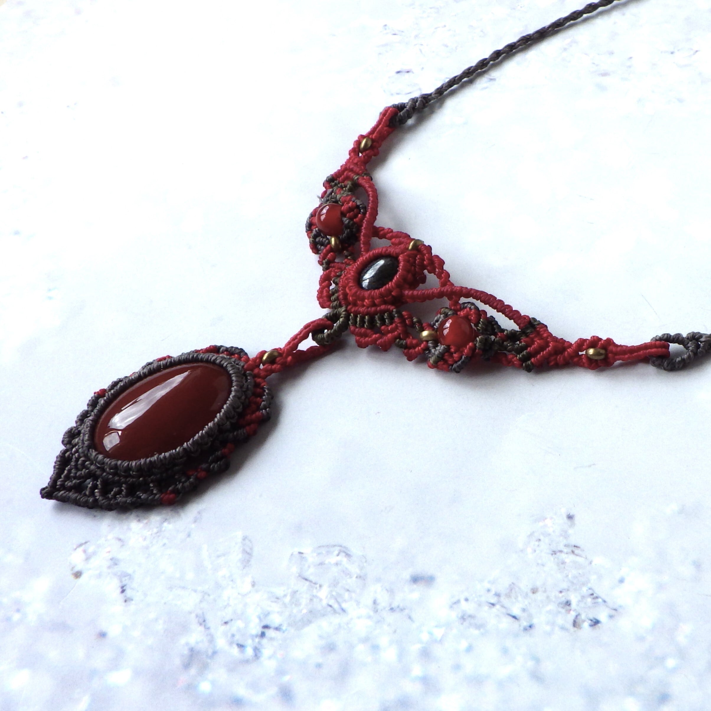 カンテラオパール&ガーネット マクラメネックレス ❁優しい森と赤