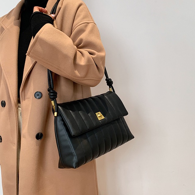 オータムウィンターレッド 秋物 冬物 トートバッグ メッセンジャーバッグ Tiancai_Wing_Bag91783368219