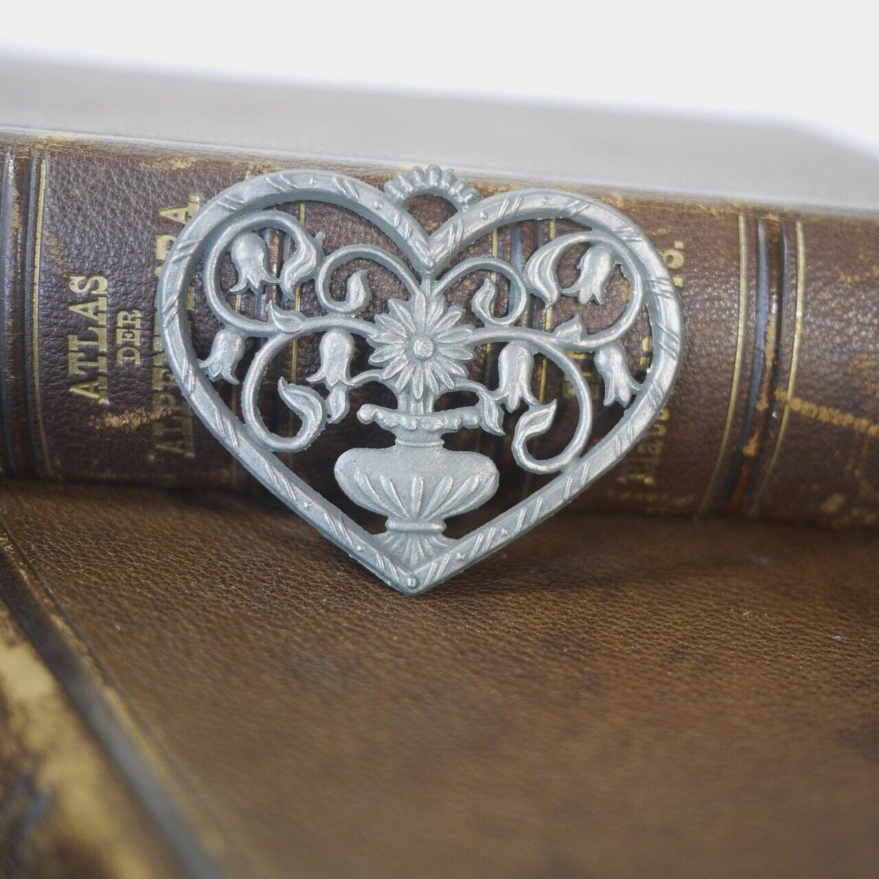 錫の飾り 壺と花 ハート ドイツ