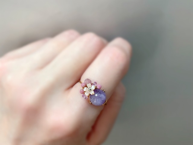 アメジストと桜ピンクシェルの指輪