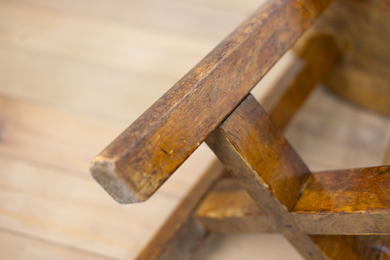 GOOD LUCK CHAIR 003