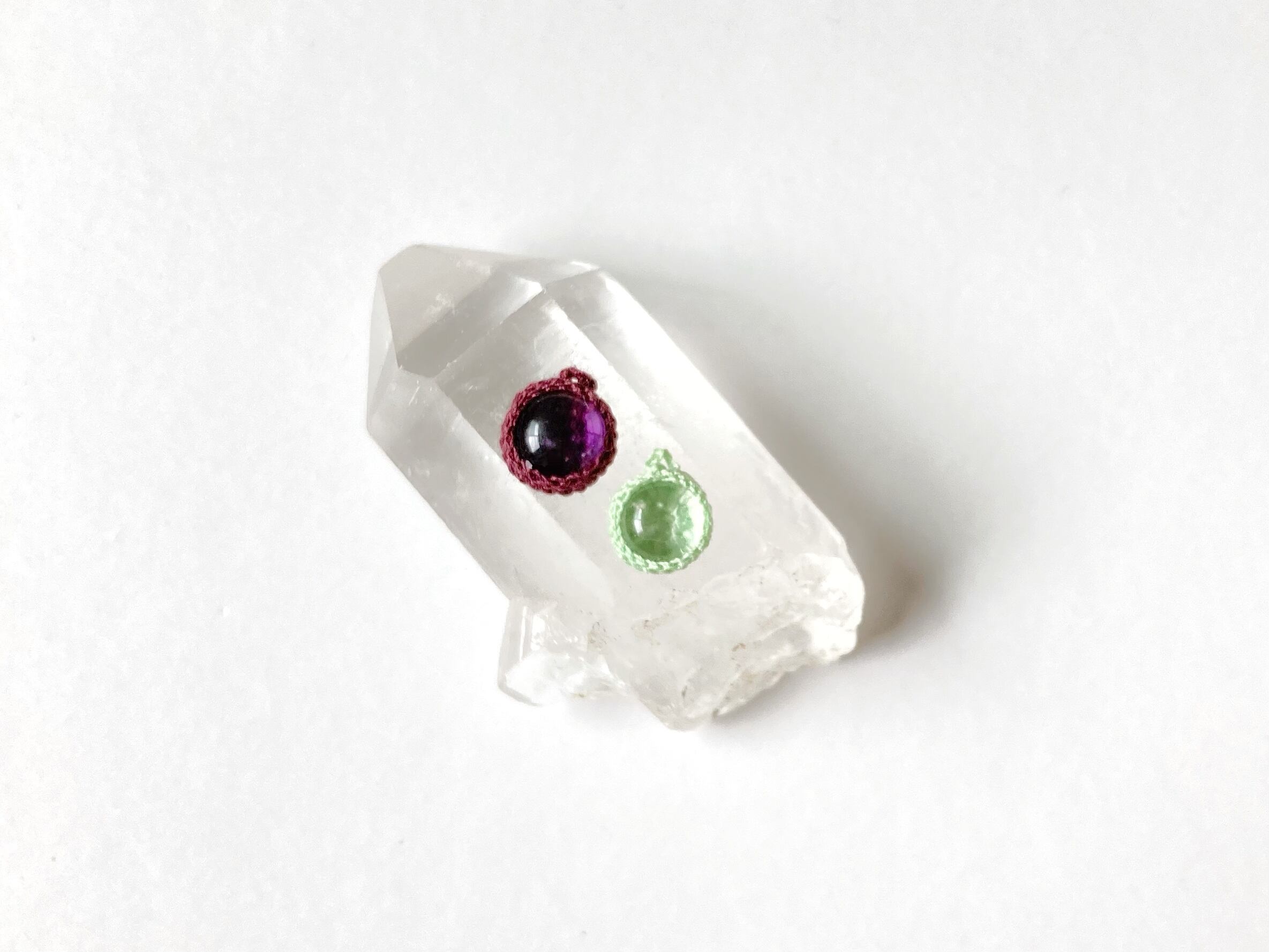 カラーチェンジアメシスト+水晶 crochet earrings