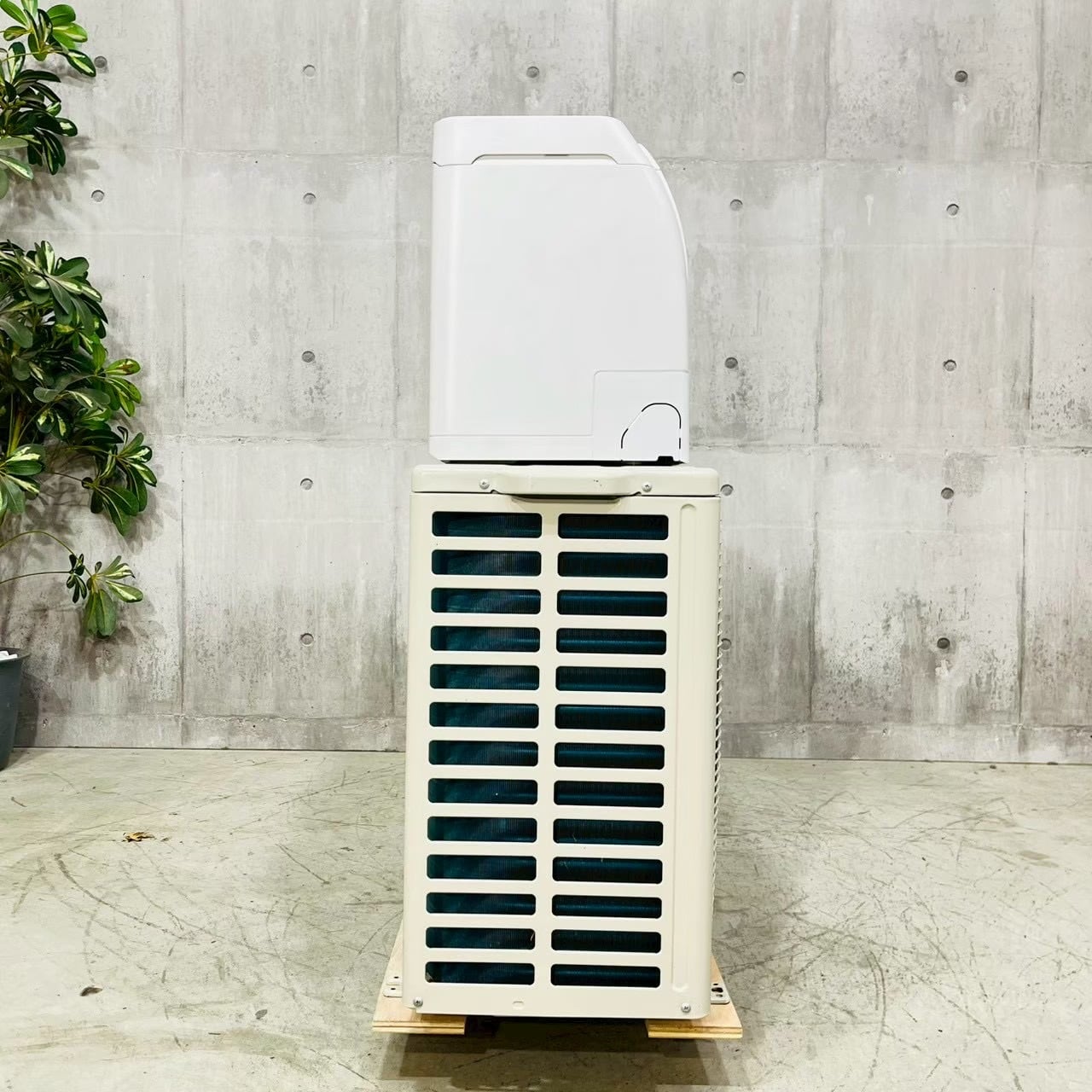 富土通エアコン8畳用2023年製 F26031525-05 ♦️FUJITSU a5058 エアコン 8畳用 2023年製 22♦️ | リユース家電を