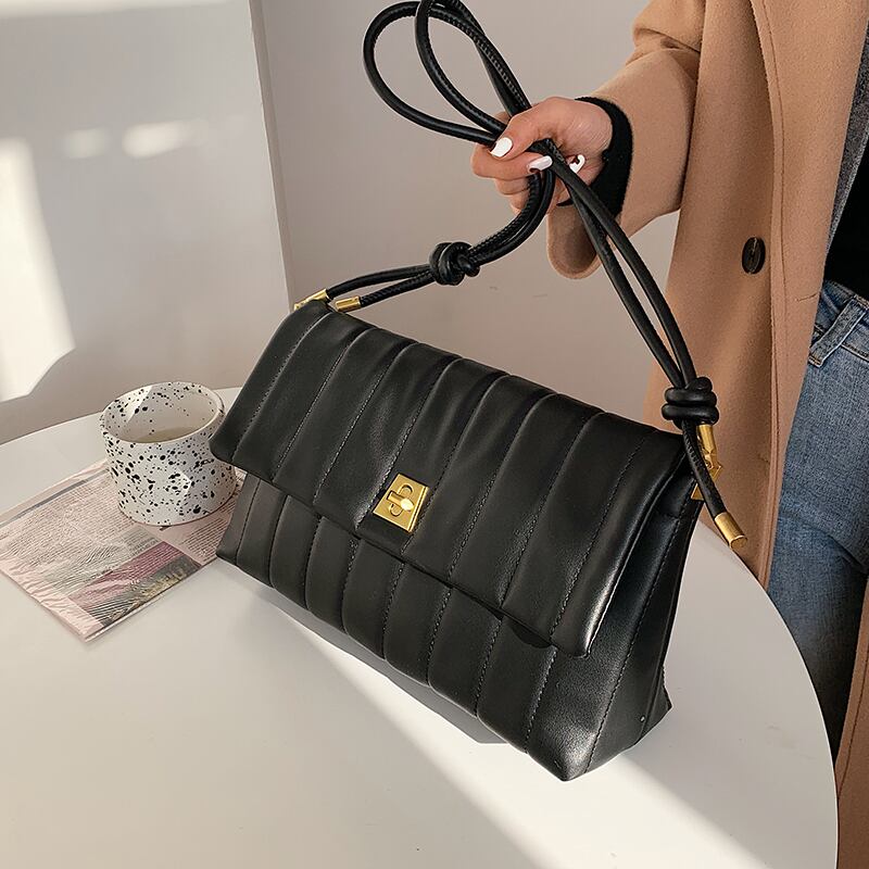 スタンダードオータムウィンターレッド レトロ 秋物 冬物 スクウェア メッセンジャーバッグ 手作りハンドバック82934562436