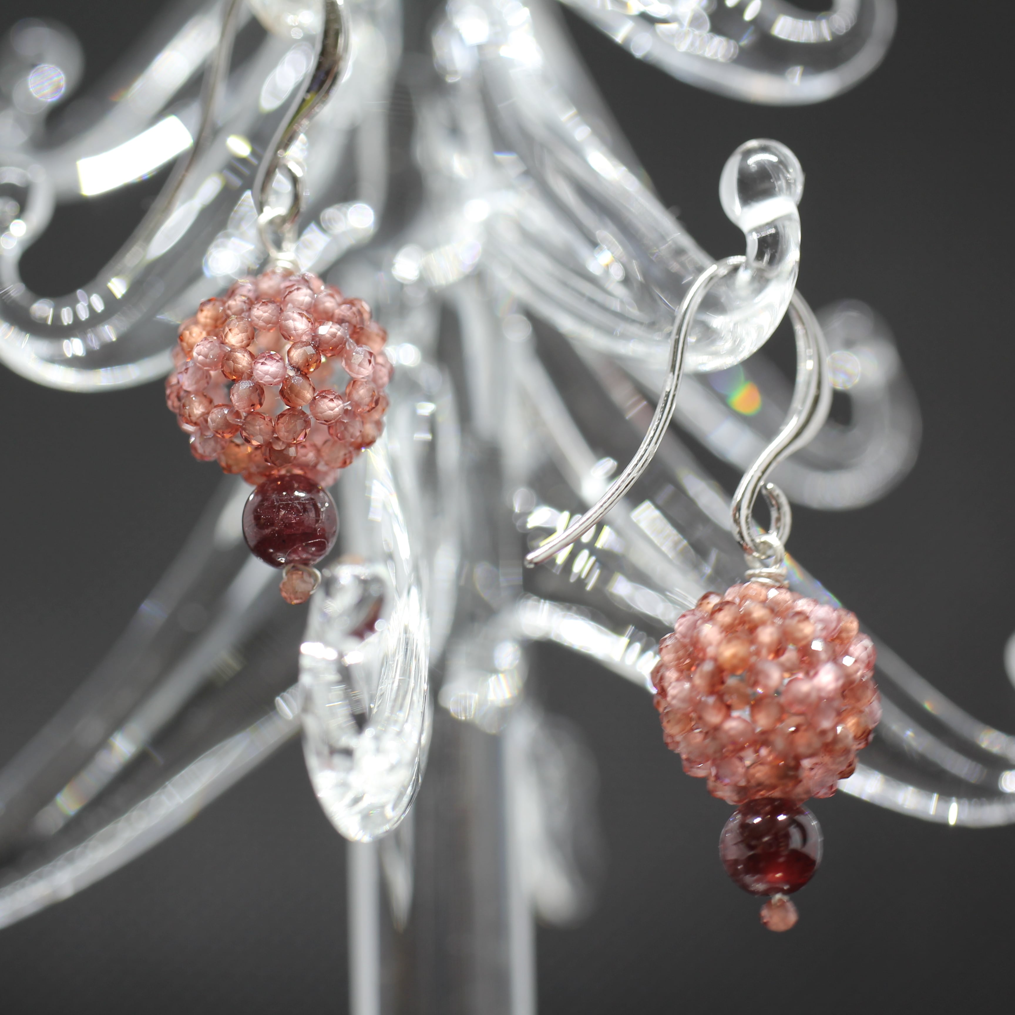 ピアス【バッキーボール(ガーネット)】 | earth venus