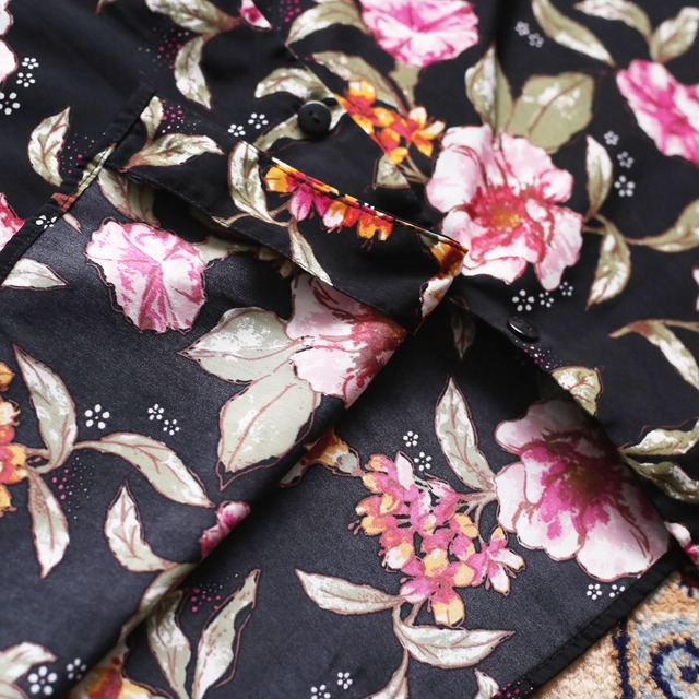 flower art pattern front tack design shirt