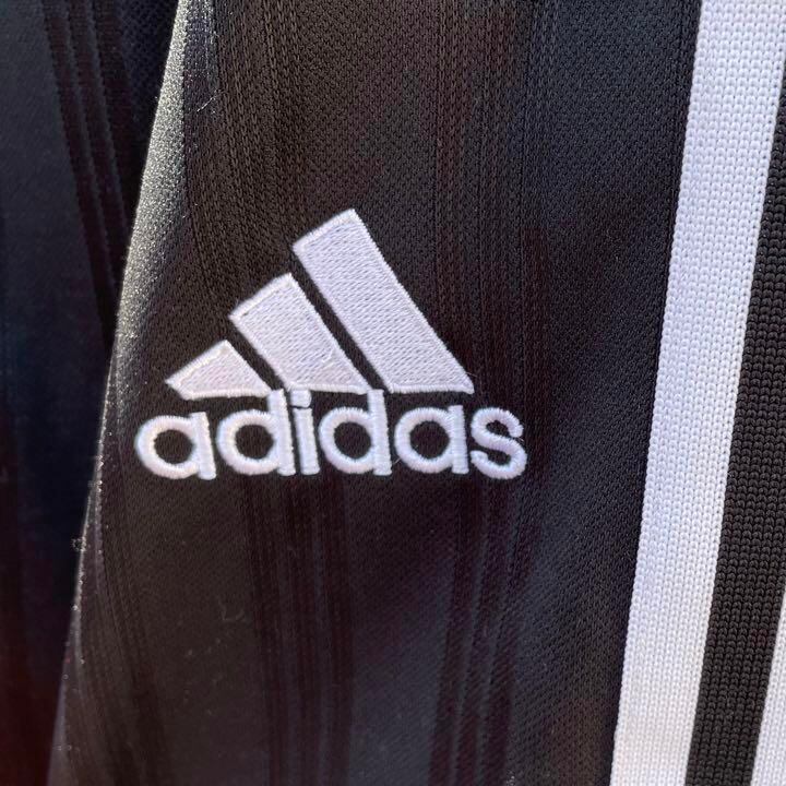 00's adidas ロゴ刺繍3ライン 半袖ハーフジップ 古着 プルジャケット adidas XLサイズ 00s ロゴ刺繍 3本線入り 半袖ハーフジップジャージ