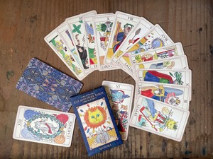 CAT AND HERB TAROT