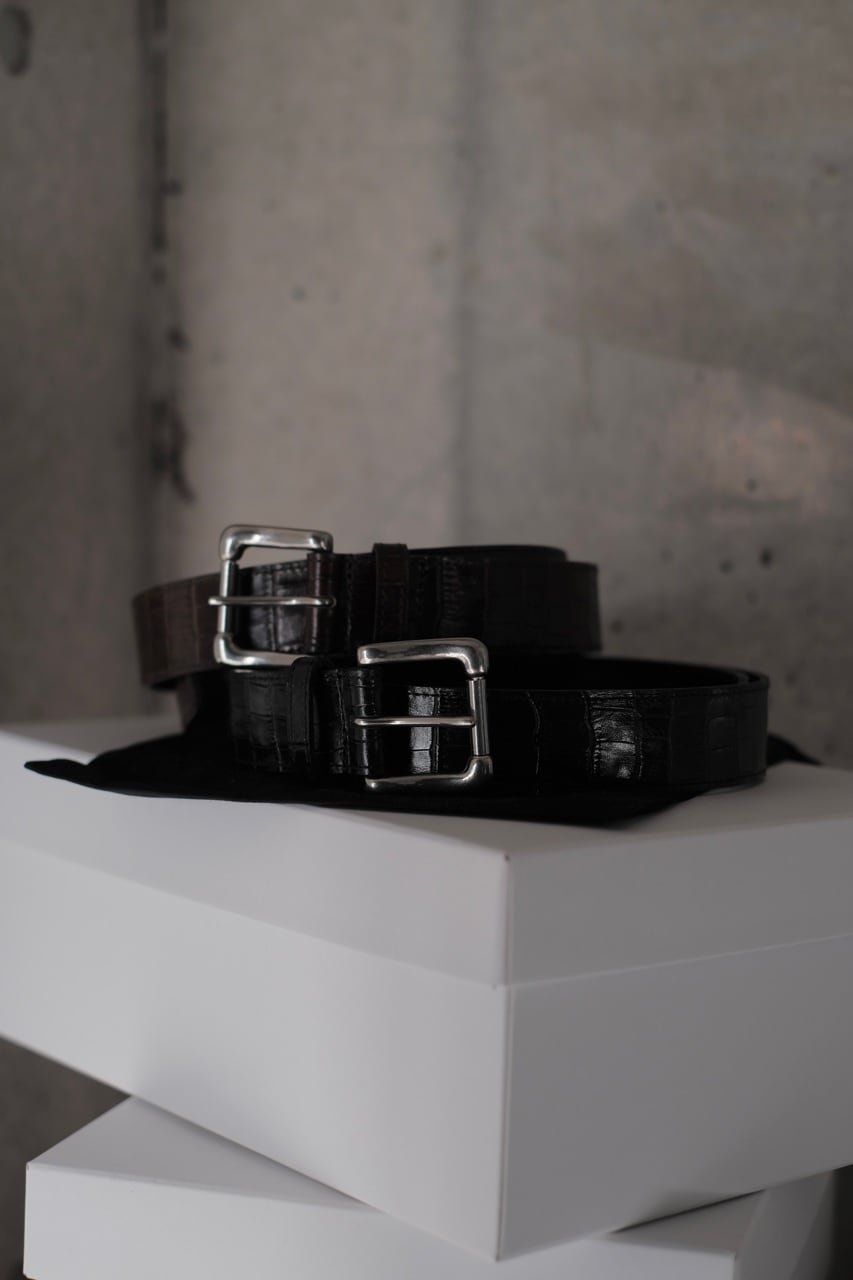 OMAR AFRIDI / EMBOSSED CROCODILE BELT | LIVING