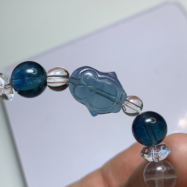 ぺんぎんさんフローライト・デザインブレスレット