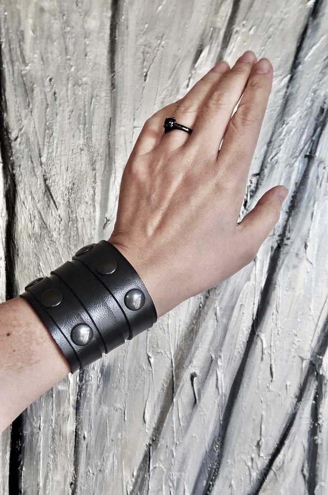 Unisex Vegan leather Bracelet-Strength　ユニセックス　ヴィーガンレザー ブレスレット-ストレングス　　