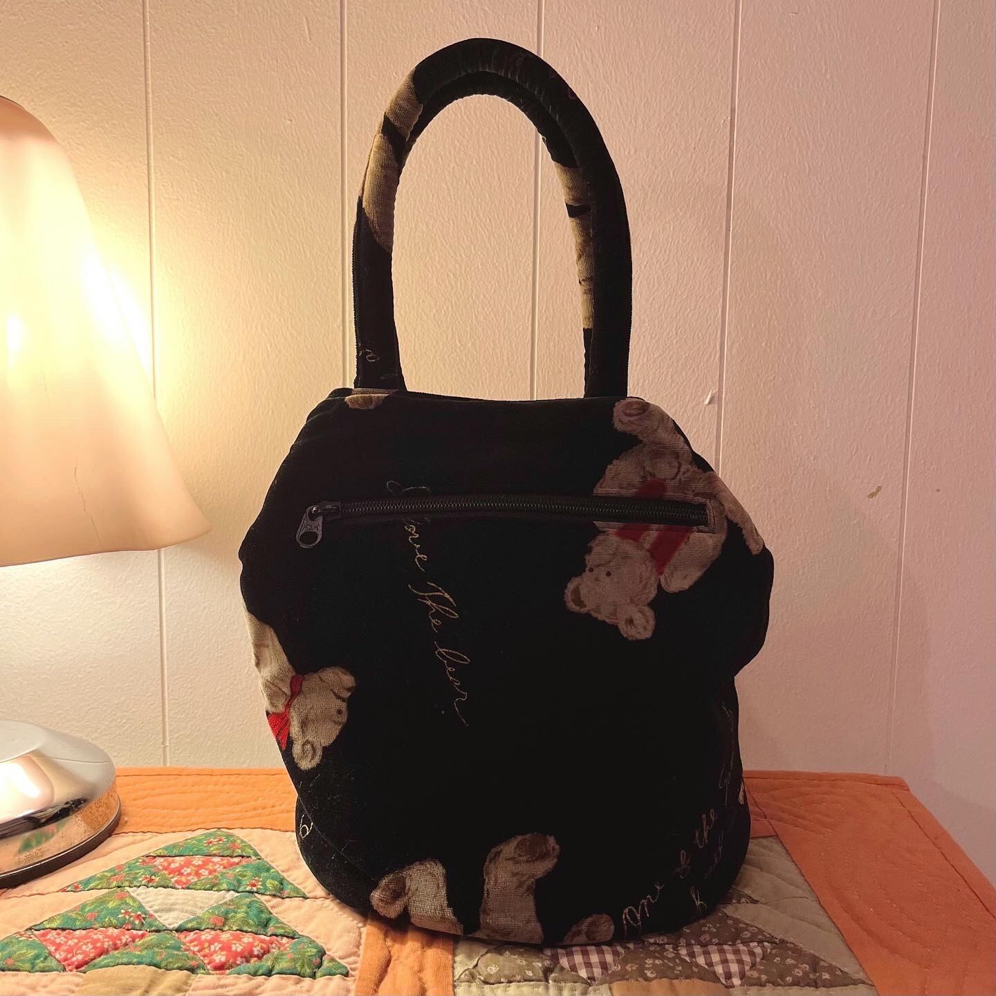 black bear velours circle bag