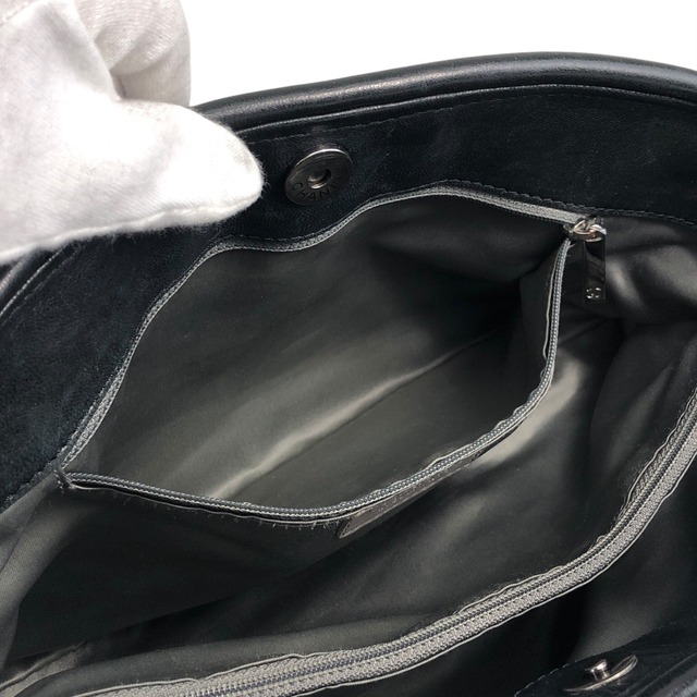 CHANEL シャネル ショルダーバッグ ブラック ロゴ レザー マトラッセ セミショルダーバッグ vintage ヴィンテージ オールド mwt523