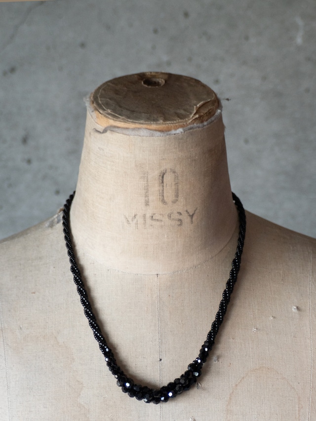 unknown used Black Spinel necklace