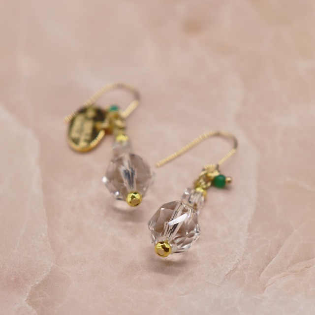 【Shining  Like Stardust】水晶 ピアス