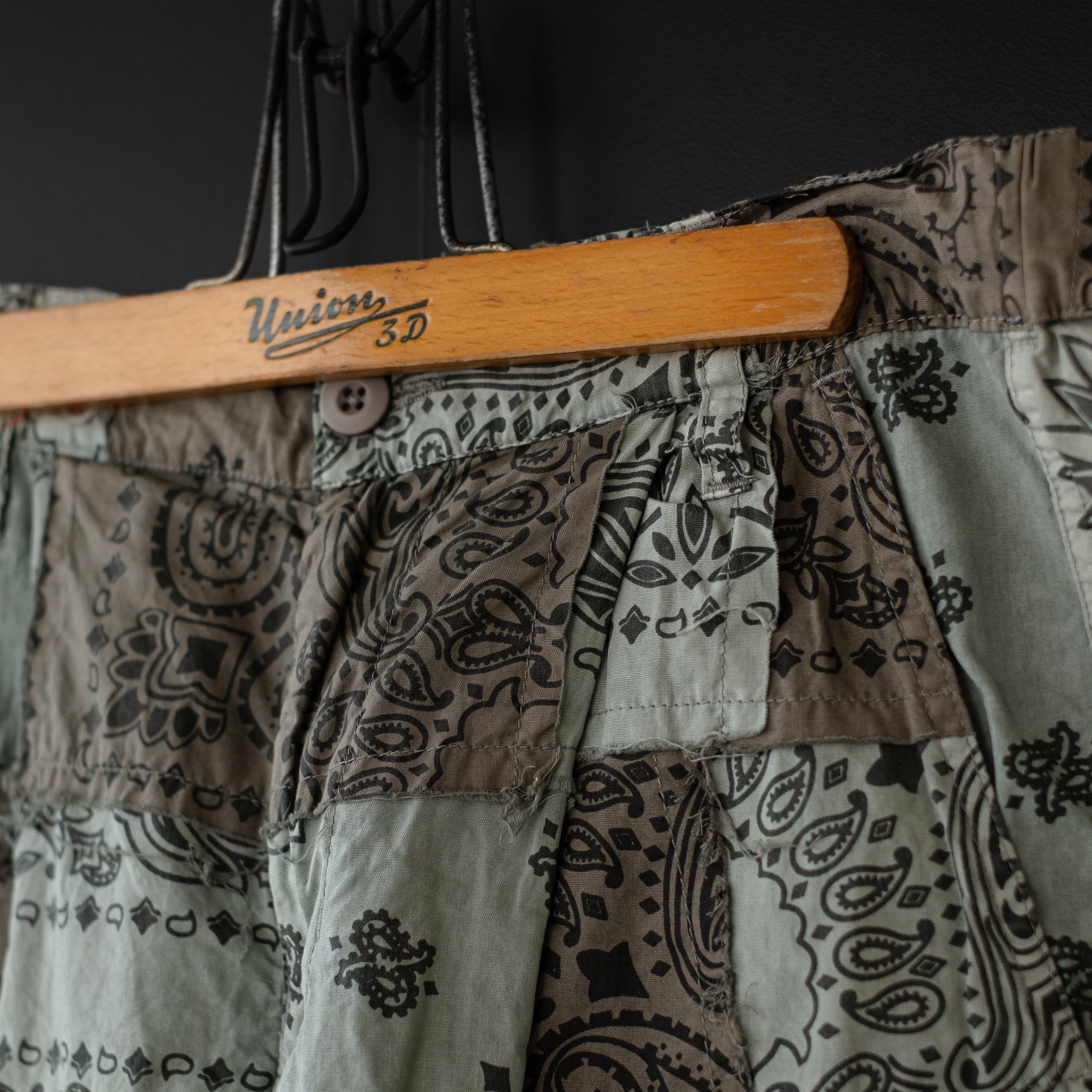 Universal Style Wear】 HAV-A-HANK bandanna patchwork short pants