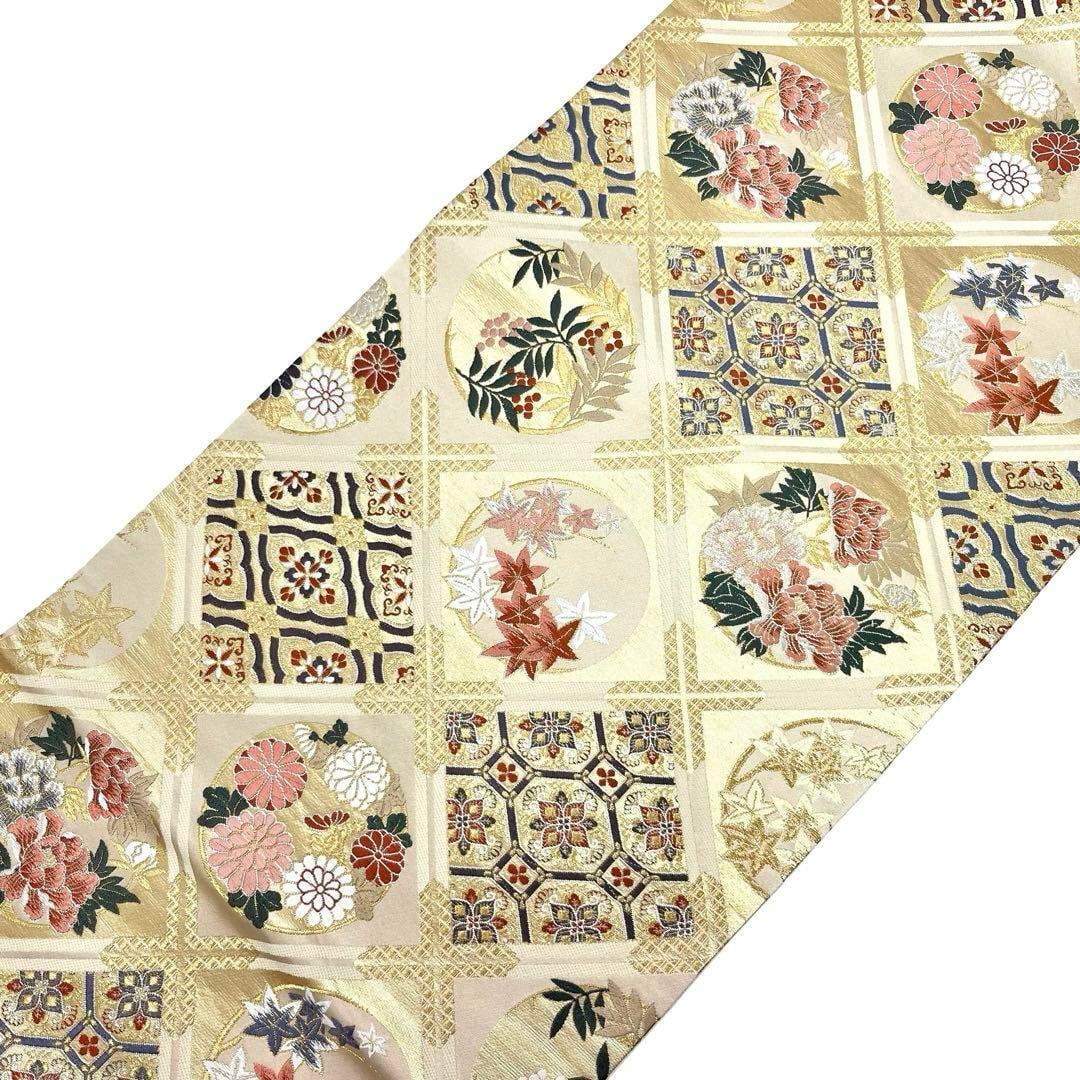 袋帯 斜め格子模様に花柄 牡丹 紅葉 南天 菊 金糸 生成り色 O- 