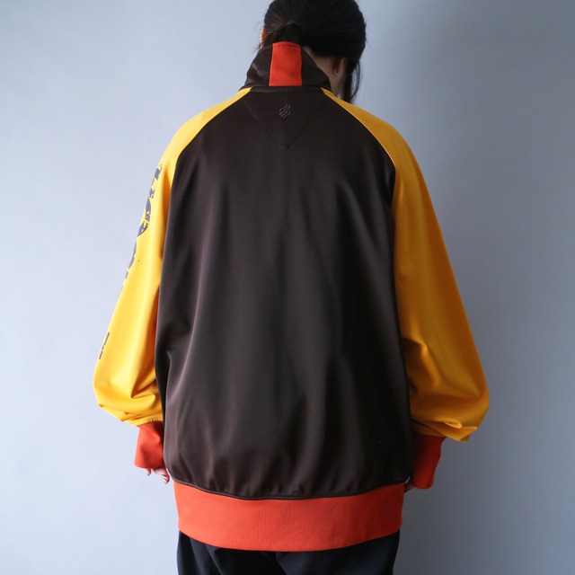 "Roca Wear" good coloring switch design sleeve printed over silhouette track jacket