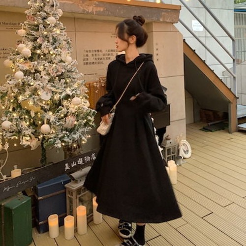 フレア 可愛い エレガント お出かけ 春 こなれ感 大人可愛い 韓国 ベーシック シンプル 長袖ワンピース 白 黒 ボリュームスカート 華奢見え 体型カバー 細見え ウエストシェイプ