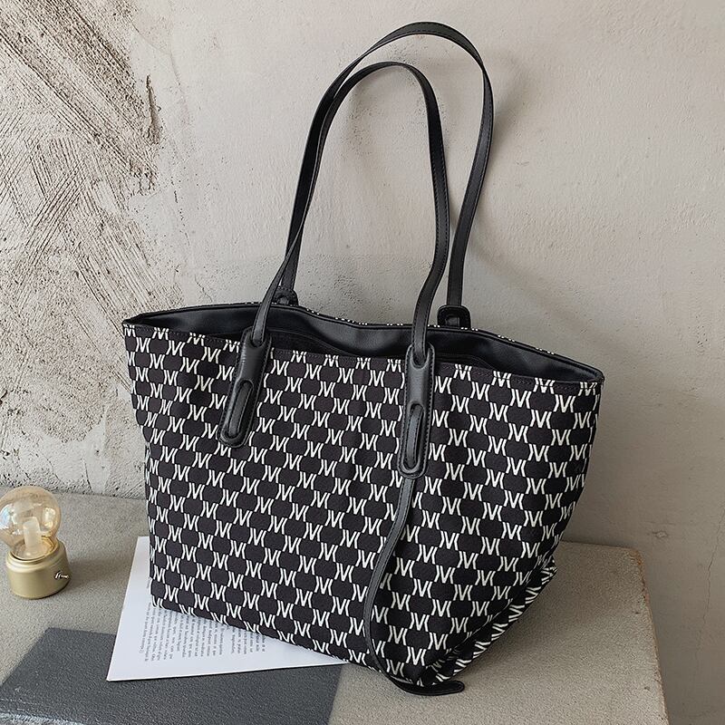 ショルダービッグバッグトートバッグ女性2020新しい流行のカジュアルキャンバスバッグワイルドイン人気のポータブルトートバッグ Tiancai_Wing_Bag72701070231