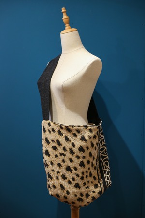 Remake rug tote bag “Leopard × BLK Denim”