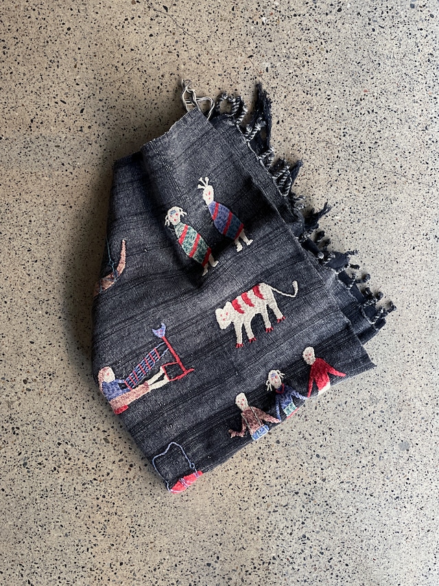 Naga tribe／Stonewashed embroidery rug（Black）