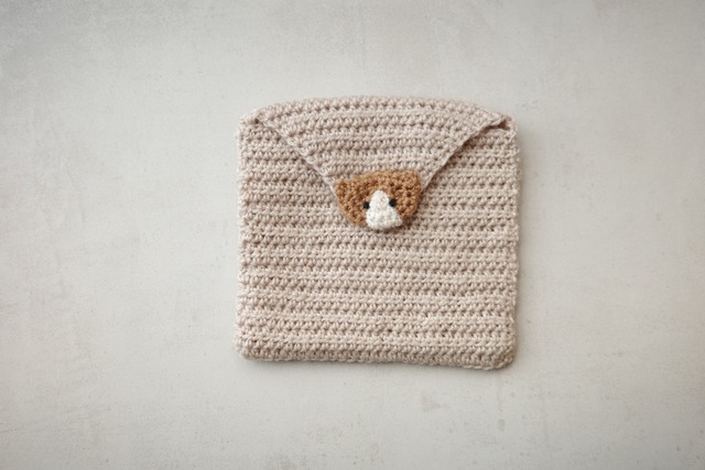 茶ハチワレ猫のミニポーチ・ミルクティ(11×10cm)