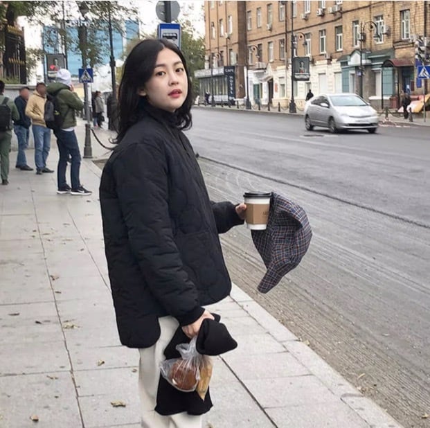 アウター デート ブルゾン シャンパー 上着 ダウンジャケット ショート ショート丈 ミディアム丈 袖あり 長袖 ボリューム袖 パフスリーブ フレアスリーブ フレンチスリーブ ホルンスリーブ Vネック 襟なし フレア セミフレア ワイド アシンメトリー スマート ポケット 前開き アウター デート ブルゾン シャンパー 上着 ダウンジャケット ショート