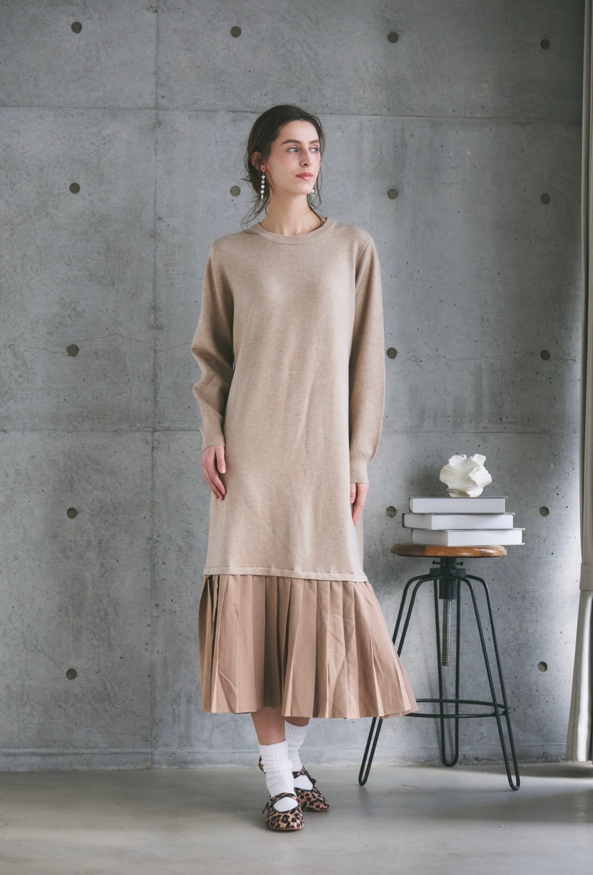 美品✨ルフィル ロングワンピース プリーツ 美シルエット ベージュ 0 プリーツロングワンピース | mite