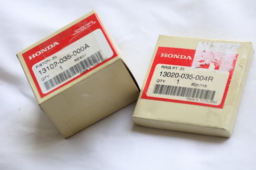 「C65 CS65 CD125K　ピストンセット（+0.25）　純正部品」