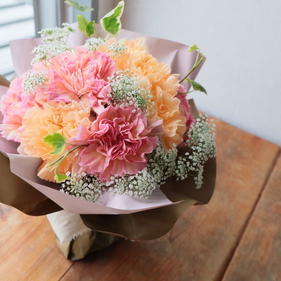 母の日過ぎても。。。MOTHER'S DAY 大きなカーネーションの