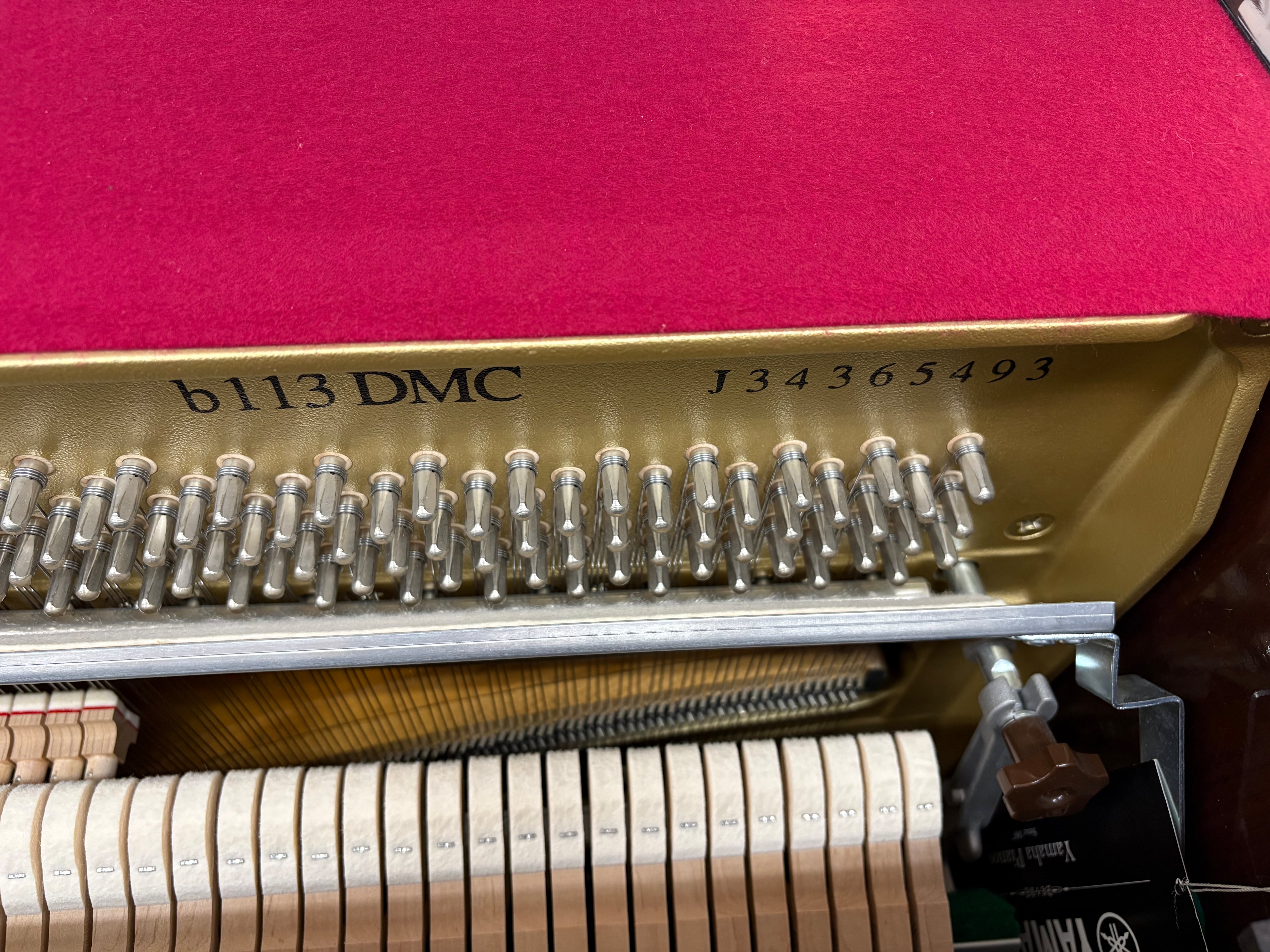 【展示処分品】中古ヤマハアップライトピアノ　b113DMC
