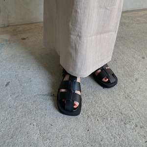 square gurkah leather sandal