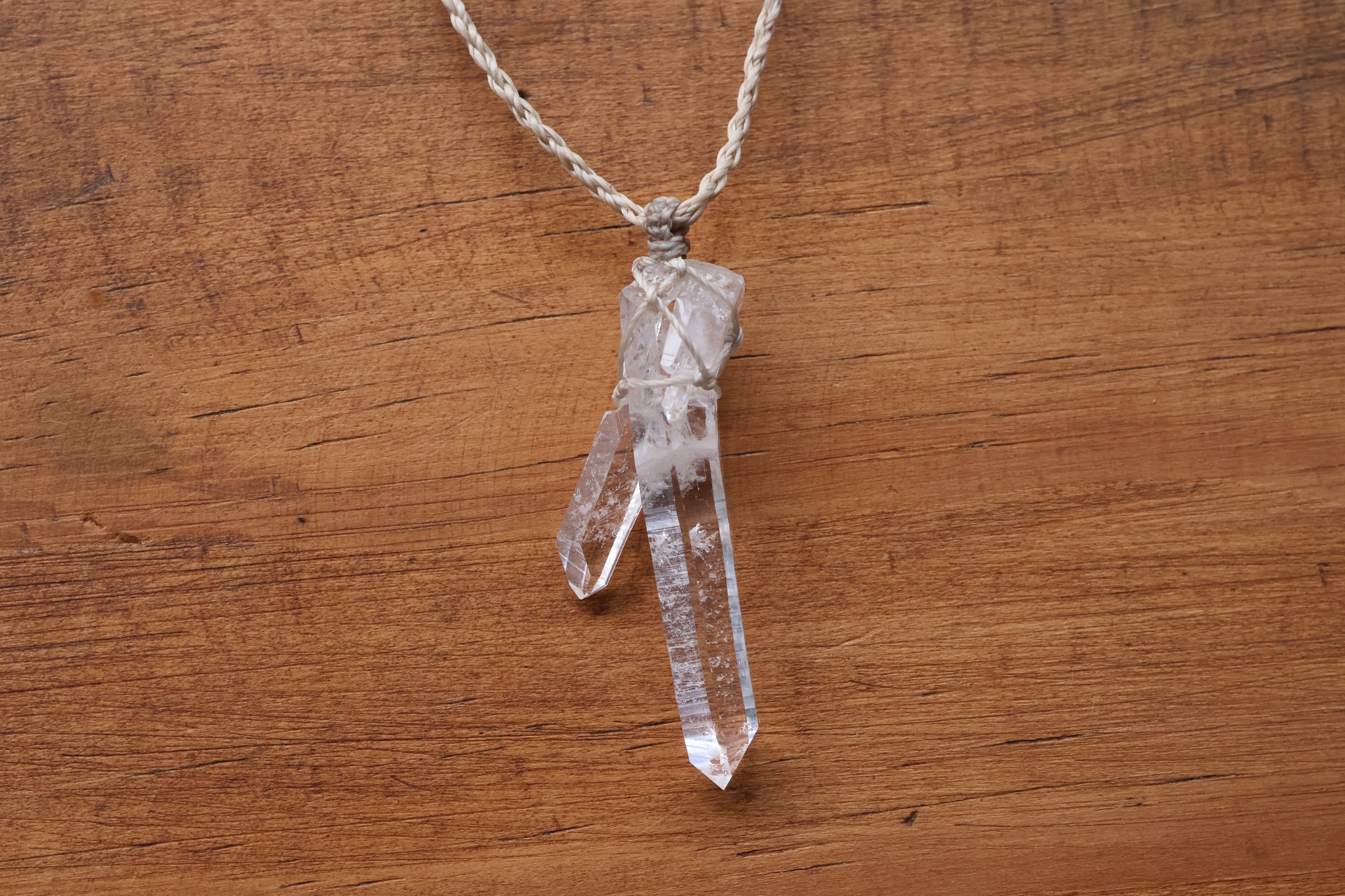 ヒマラヤ水晶ネックレス マカルー産 | 石垣島の夜光貝アクセサリーと