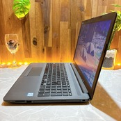 準美品/ HP 250 G7/ 初期設定済/メモリ8GB/SSD256GB/大型液晶/人気ノートパソコン/Office付き