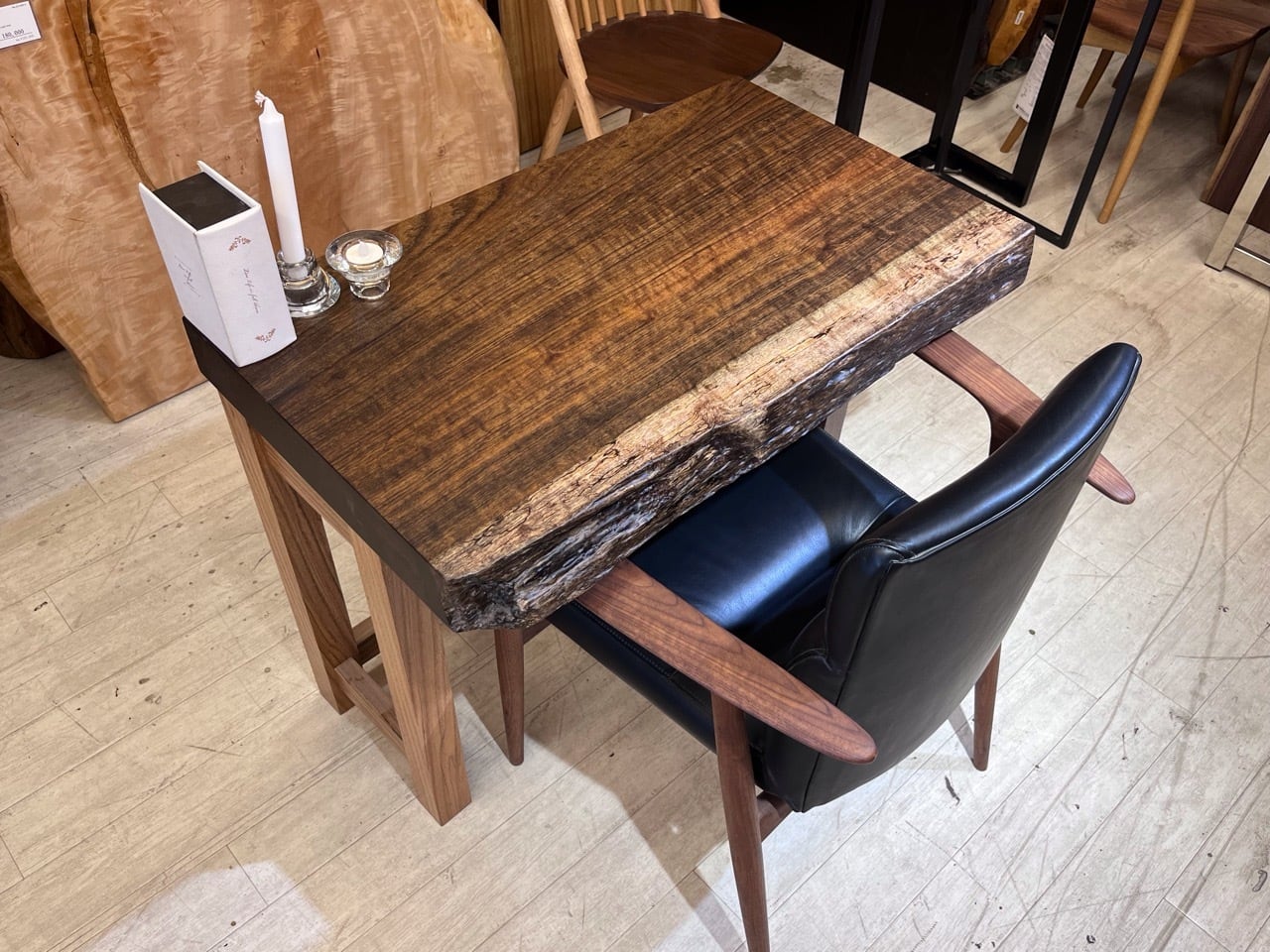 オバンコール 一枚板 | 千年家具 - 一枚板 テーブル専門店