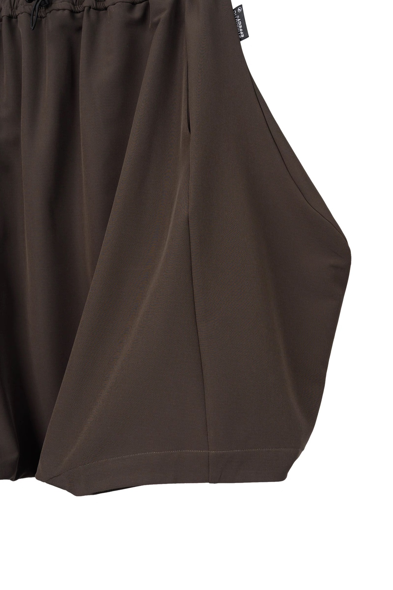 SYMBIOTIC EFFECT 25SS  カーブカットシルエットワイドショーツ