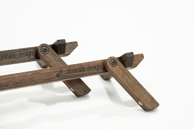 other side design 「get a Stand for 50 type walnut」 ウォルナット