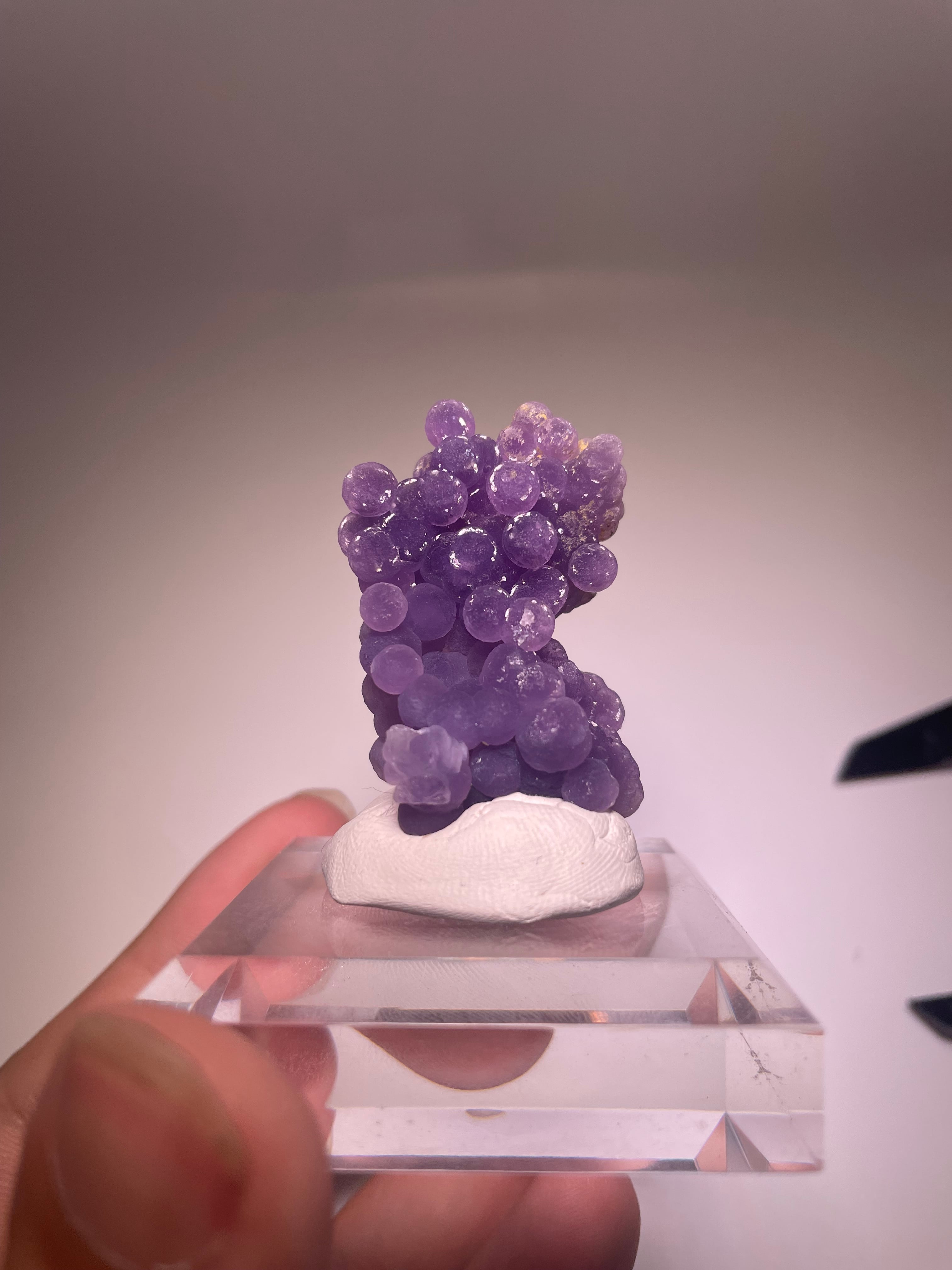 インドネシア産グレープアゲート(カルセドニー)縦46.7mm×横最大26.7mm