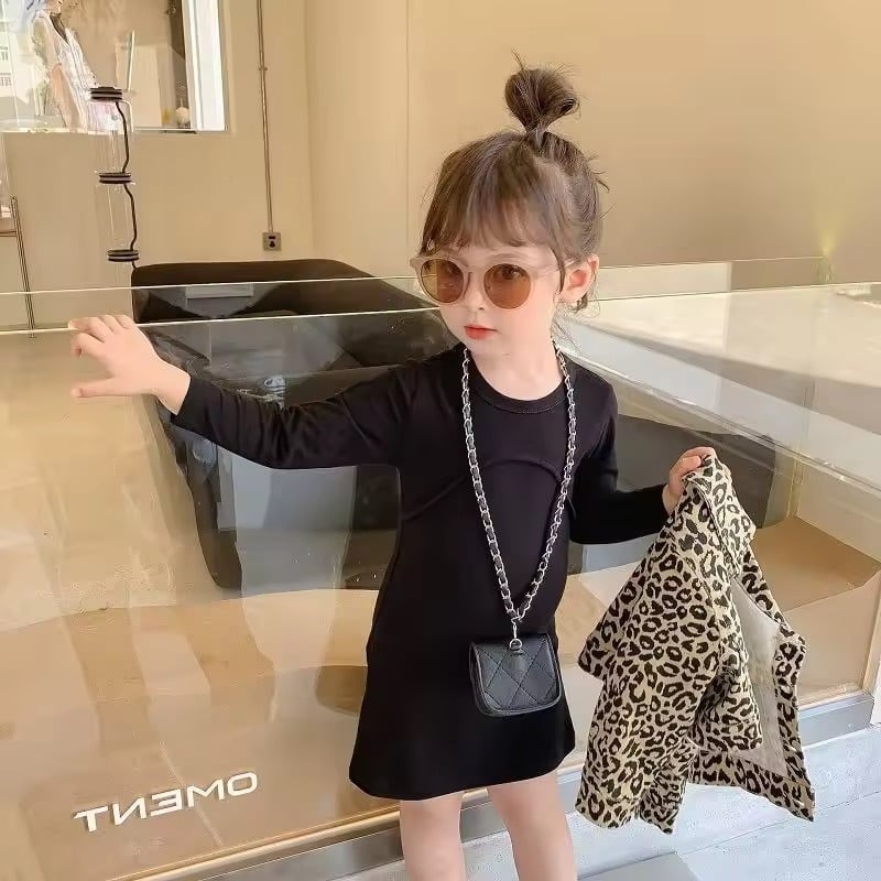 タイトミニワンピース×レオパードジャケット