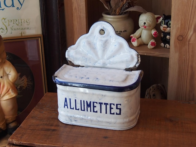 フランスアンティーク　アリュメット缶　ALLUMETTES