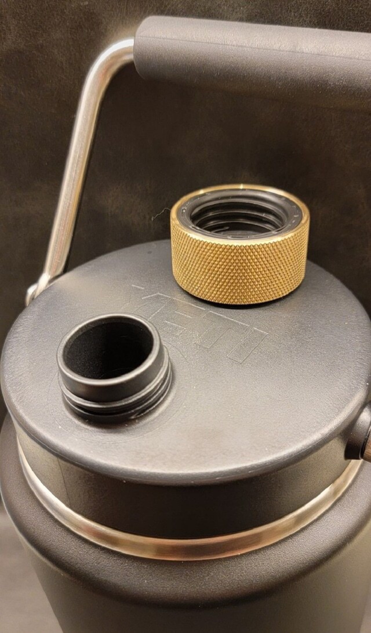 MOAI  YETI (イエティ)　ハーフガロンジャグ＆ワンガロンジャグ用真鍮製キャップ