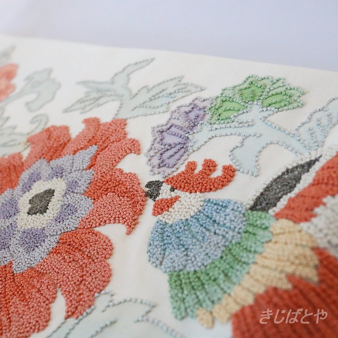 正絹　白地に花鳥の相良刺繍の袋帯 | きじばとや powered by BASE