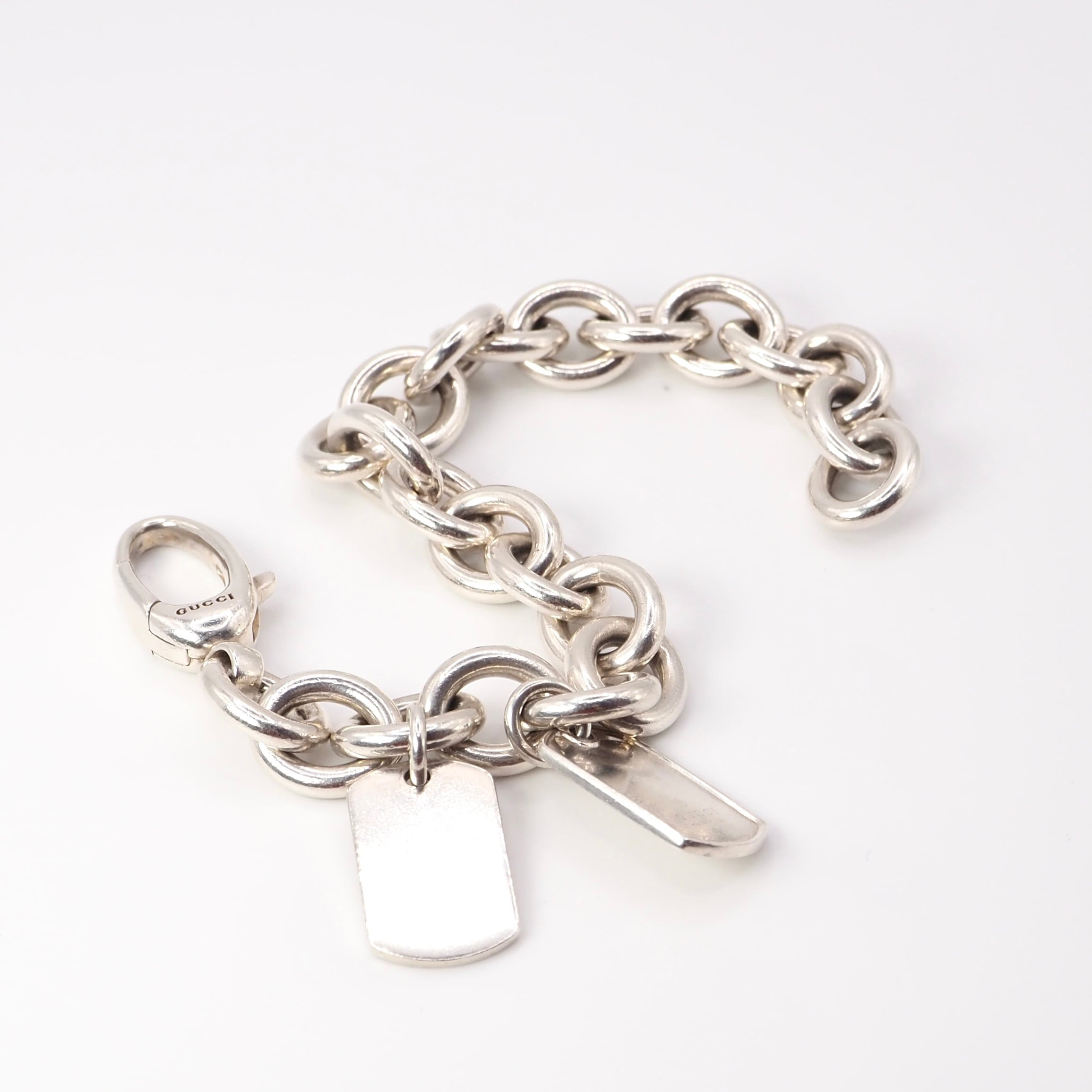 GUCCI グッチ　シルバー925 ブレスレット　バングル　ドッグタグ GUCCI グッチシルバー925 ブレスレットバングルドッグタグ
