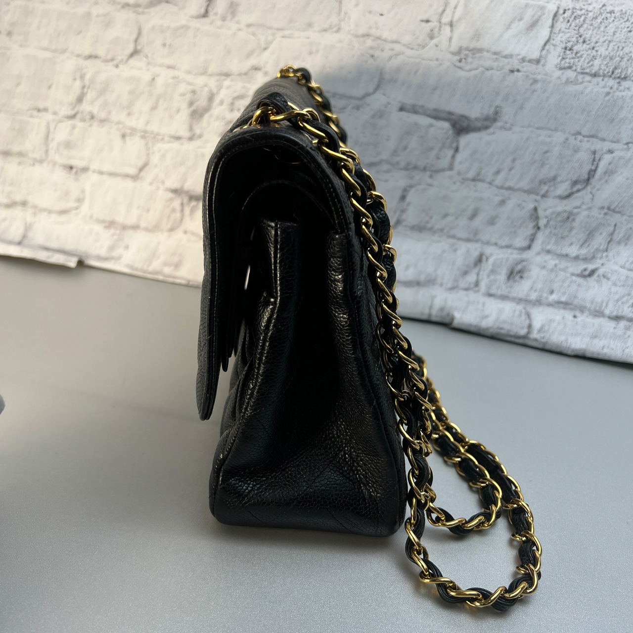 CHANEL シャネル マトラッセ  キャビアスキン ショルダーバッグ ブラック A-11624