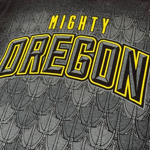 【CSG】カレッジ オレゴン大学 Mighty Oregon Tシャツ アーチロゴ L US古着